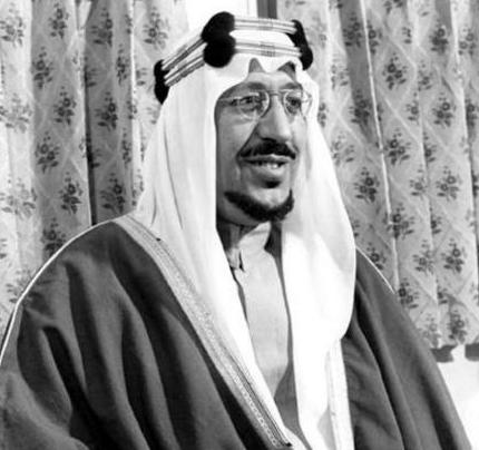 عرف عهد الامام سعود بن عبدالعزيز بالفترة الذهبية